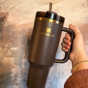 Stanley chocolate 40oz. Comes with original box. Gold detailing